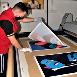 ERWAN GAUTHIER atelier2 ChromaLuxe des oeuvres en préparation pour l'exposition